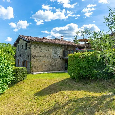 Apartman Valli *